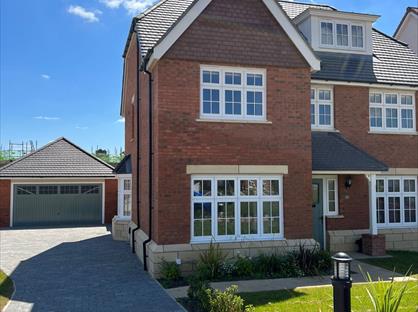 5 Bed Detached House, Oliver Drive, WA16