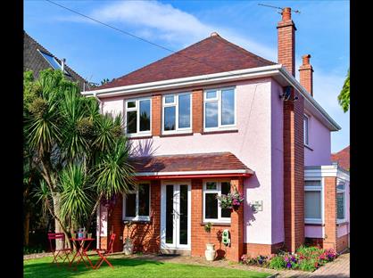 3 Bed Detached House, Beaufort Close, SA3