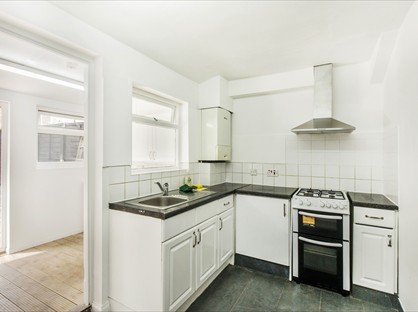 4 Bed Terraced House, Berwick Road, E16