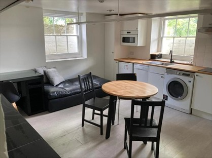 1 Bed Flat, Wateringbury, ME18