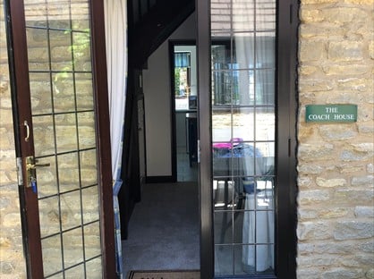 Studio Flat, Cherry Tree Lane, NN4
