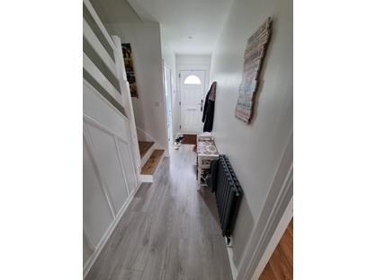 3 Bed Maisonette, High Street, EN8