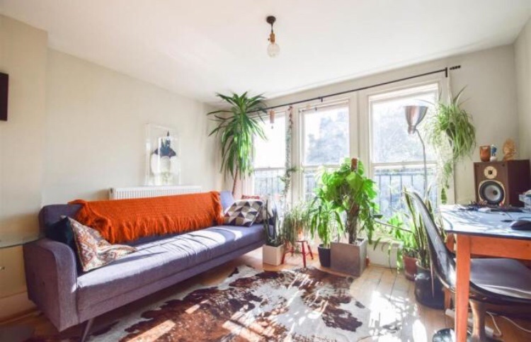 London - 2 Bed Flat, Evering Road, E5 - To Rent Now for £2,425.00 p/m