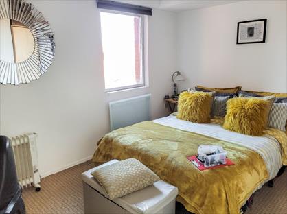 1 Bed Flat, South Hall Street, M5