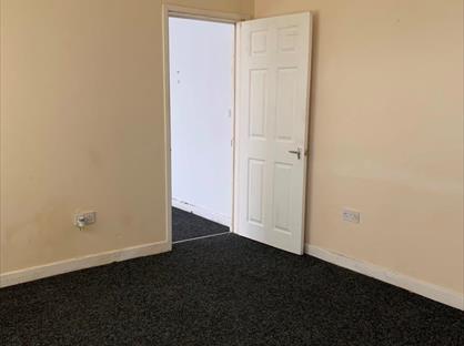 1 Bed Flat, River Lee Road, B11
