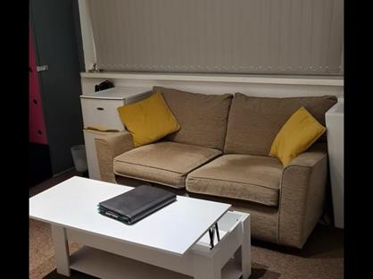 Room in a Shared House, Halifax Road, WF13