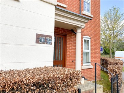 2 Bed Flat, Brandwood Crescent, B30