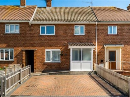 3 Bed Terraced House, Harps Close Road, NR32