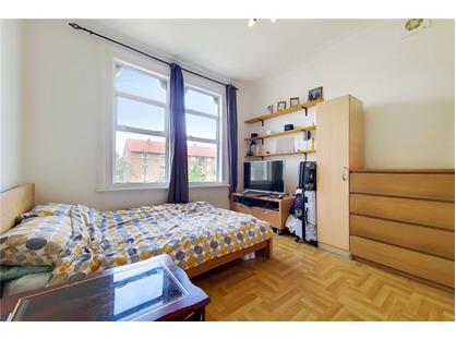 2 Bed Flat, Baldry Gardens, SW16
