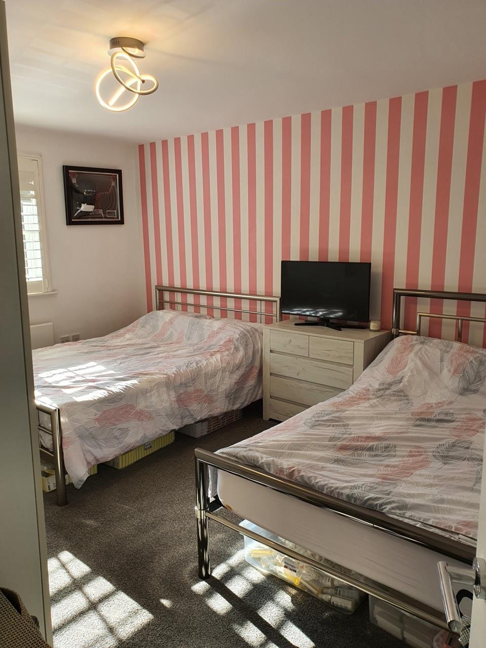 Chigwell 2 Bed Flat, Retreat Way, IG7 To Rent Now for £1,800.00 p/m