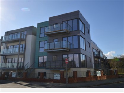 2 Bed Flat, Court Road, CT21