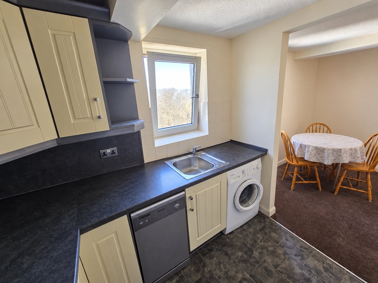 1 Bed Flat, The Peninsula Building, M7 photo 2