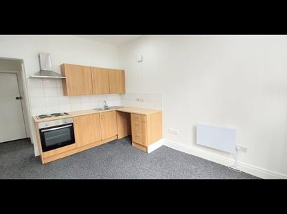 Studio Flat, Douglas Street, M7