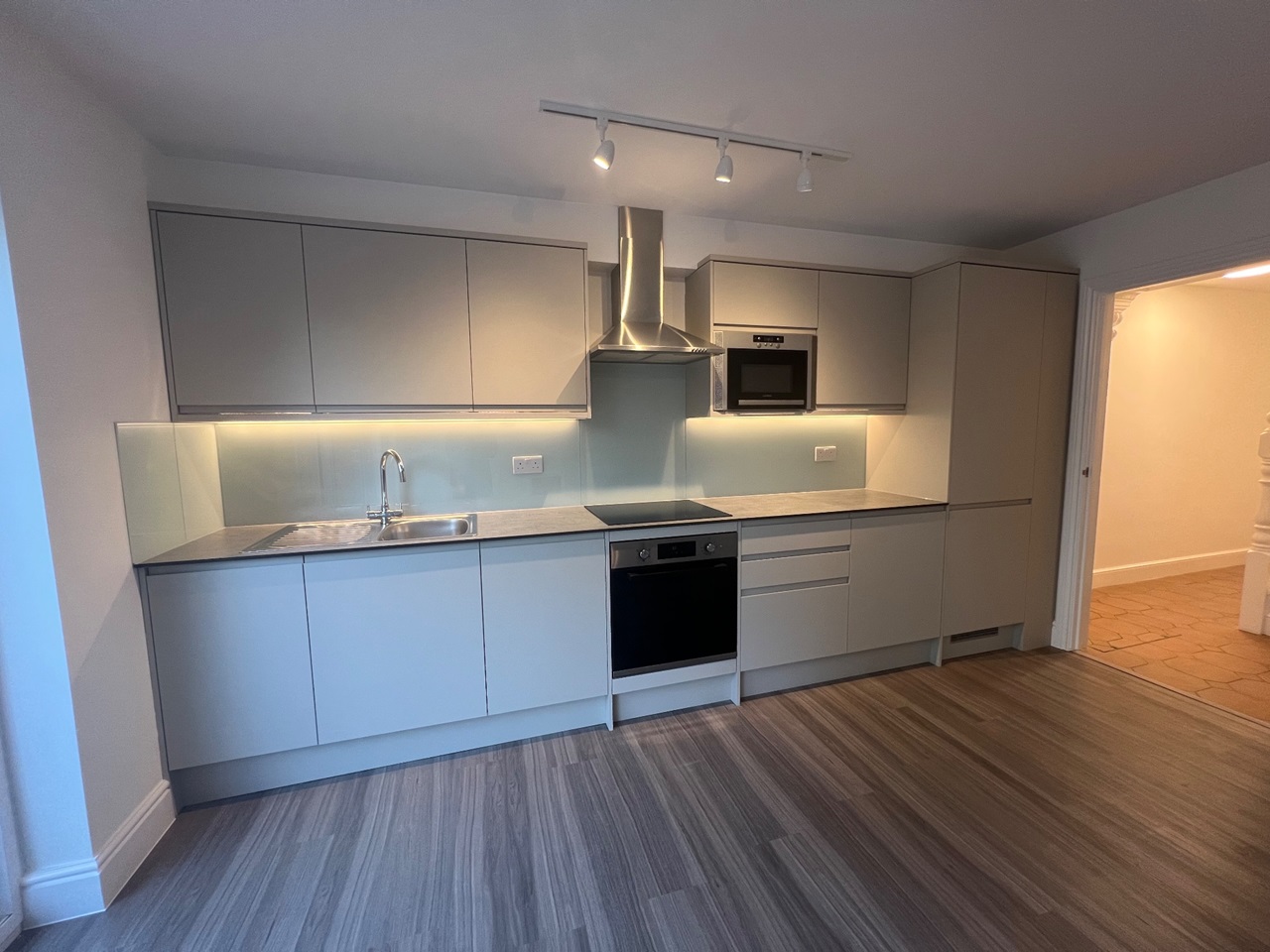 London 3 Bed SemiDetached House, Neeld Crescent, NW4 To Rent Now