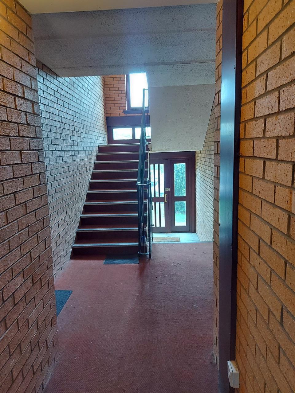 Paisley 2 Bed Flat, Neilston Road, PA2 To Rent Now for £825.00 p/m