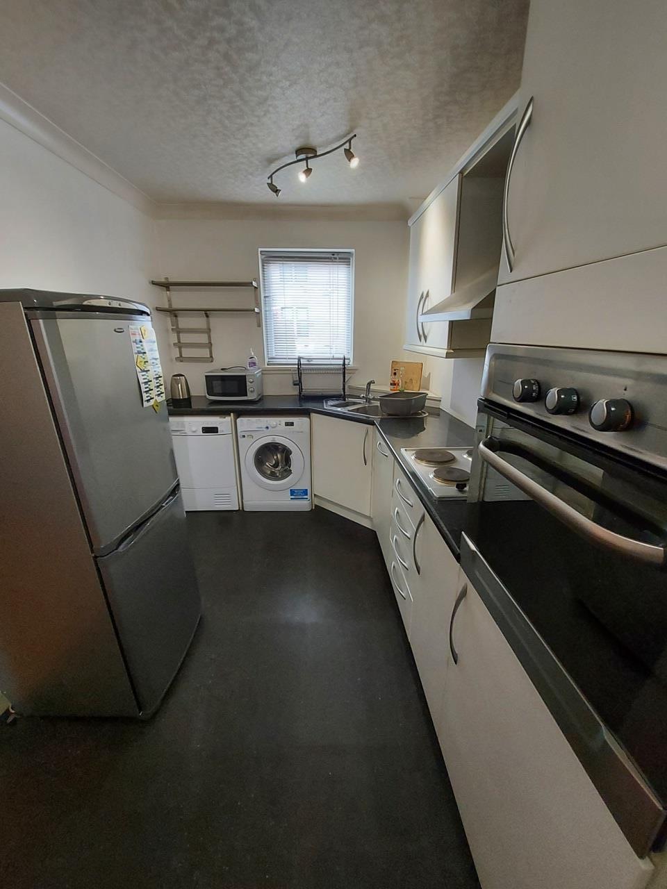 Paisley 2 Bed Flat, Neilston Road, PA2 To Rent Now for £825.00 p/m