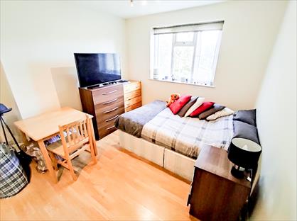 Studio Flat, London, N19