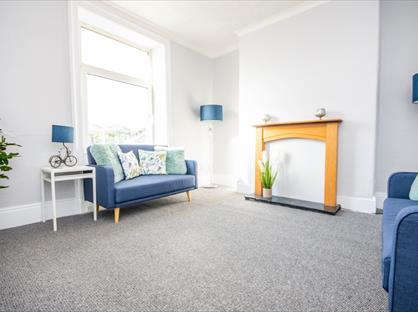 4 Bed Terraced House, Newchurch Road, OL13