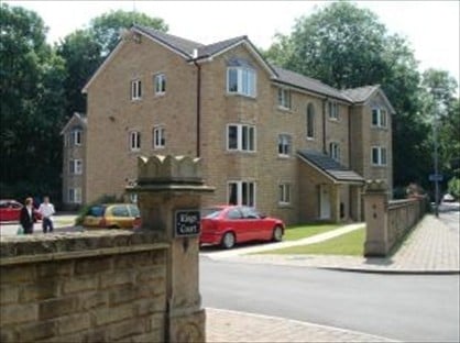 2 Bed Flat, Kings Court, HD1