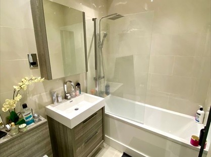 2 Bed Flat, Woodside Park Road, N12