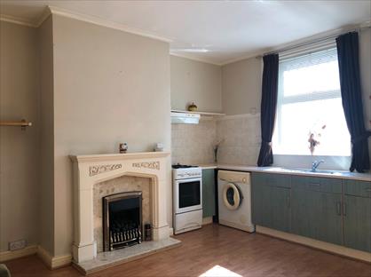 2 Bed End Terrace, North Bank Road, WF17