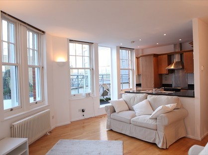 1 Bed Flat, Goswell Road, EC1V