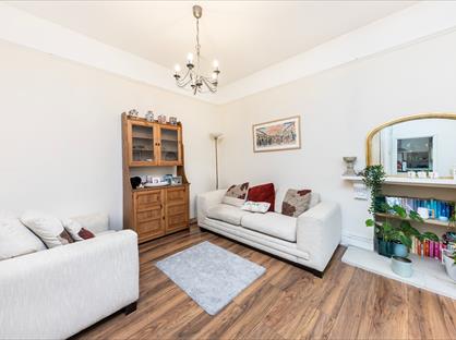 2 Bed Flat, Baring Road, SE12