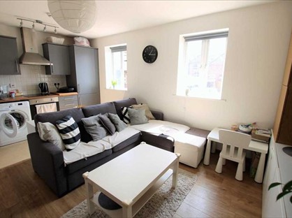 2 Bed Flat, Victoria Place, BS5