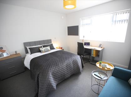 8 Bed End Terrace, Dilcock Way, CV4