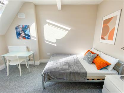 Room in a Shared Flat, Mayfield Road, CR2