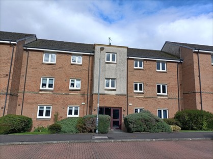2 bed flat/apartment for rent in 2 Bed Flat, Cypress Lane, ML3
