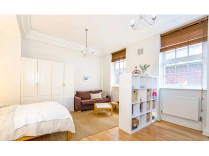 1 Bed Flat, Wadham Gardens, NW3