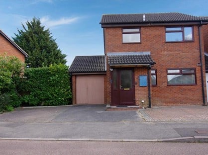 4 Bed Detached House, Sirius Close, RG41