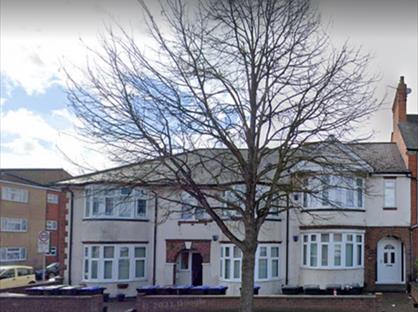 2 Bed Flat, Kingsthorpe Grove, NN2