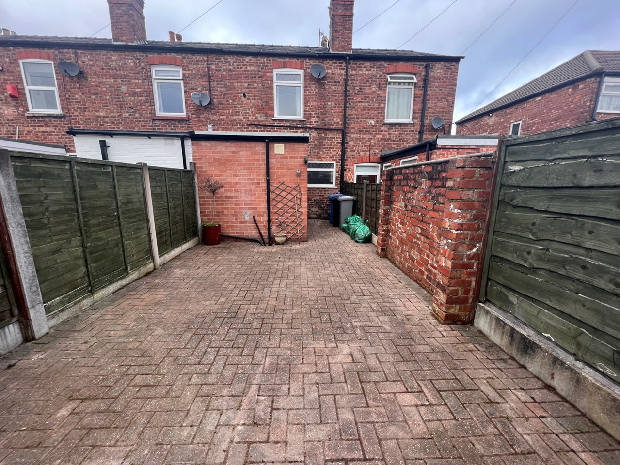 Timperley, Altrincham 3 Bed Terraced House, St. Andrews Avenue, WA15