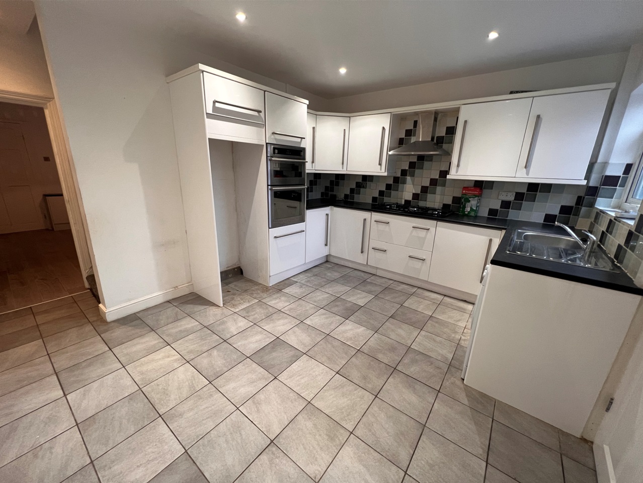 Timperley, Altrincham 3 Bed Terraced House, St. Andrews Avenue, WA15