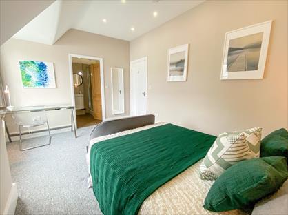 Room in a Shared Flat, Mayfield Road, CR2