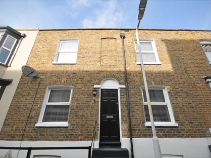 2 Bed Maisonette, Bath Place, CT9