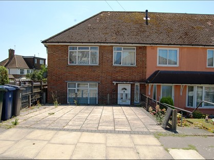 4 Bed Semi-Detached House, Rushden Garden, NW7