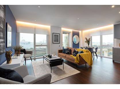 3 Bed Flat, Lexington Gardens, SW8