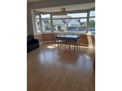 2 Bed Flat, Woodstock Avenue, NW11