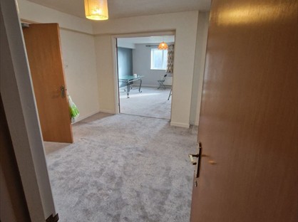 2 Bed Flat, Southwell Court, TA9