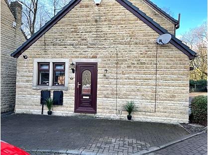 1 Bed Semi-Detached House, Park Road, WF12