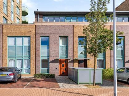 3 Bed Flat, Ottley Drive, SE3