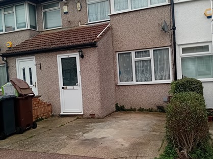 3 Bed Terraced House, Beam Avenue, RM10