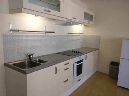 1 Bed Flat, Pebbles, TR16