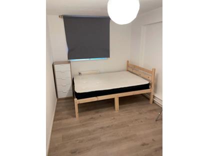 Room in a Shared Flat, Rotherhithe New Road, SE16