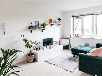 1 Bed Flat, Highfield Court, RH16