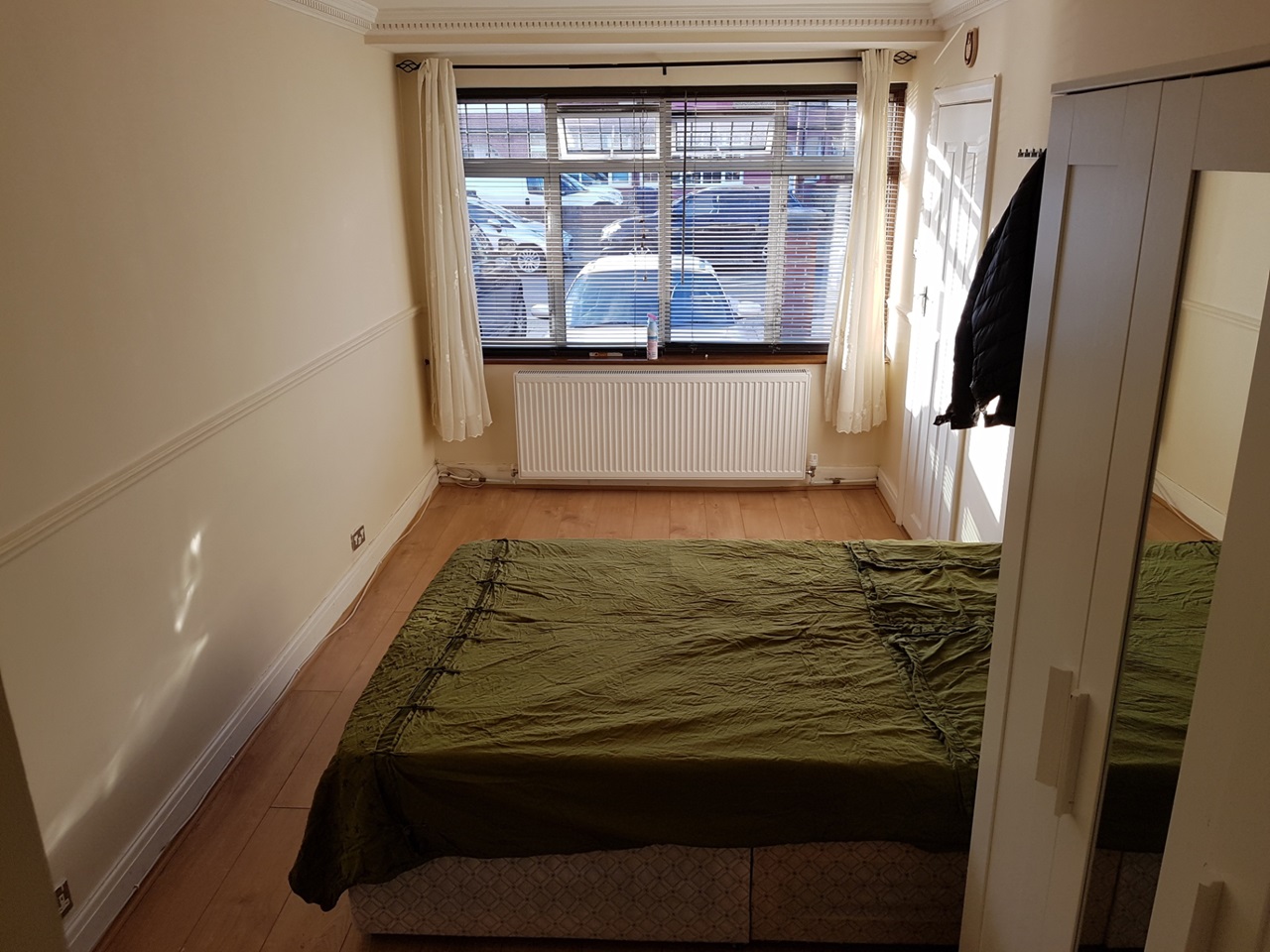 Perivale Studio Flat, Perivale, UB6 To Rent Now for £1,250.00 p/m