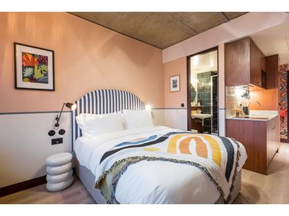 1 Bed Flat, Windmill Road, W4